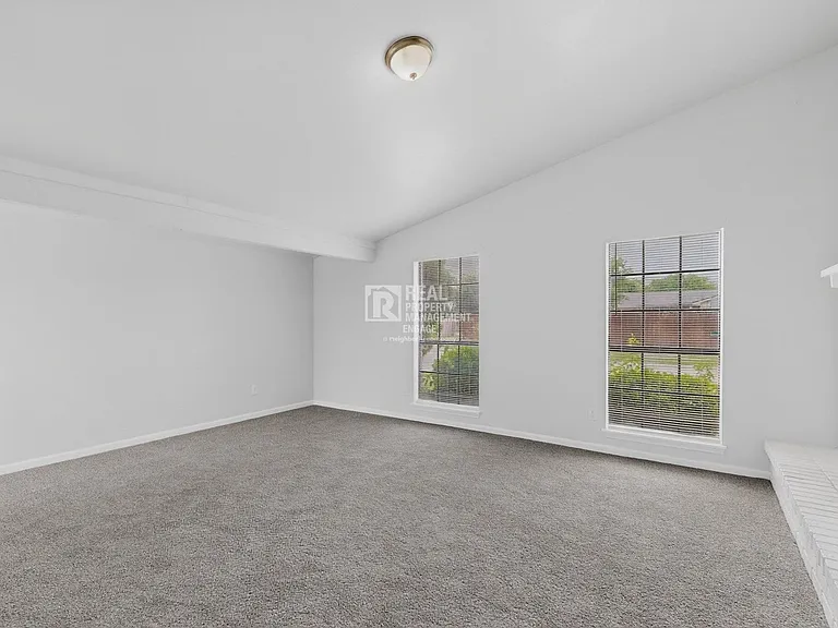 5217 Aberdean Trl — Photo 17