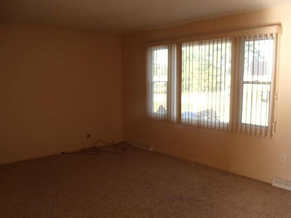 3rd image of 2301 NW Tamara Dr
