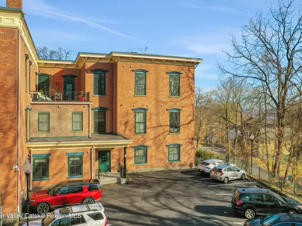 214 W Chestnut Street #104, Kingston, NY 12401