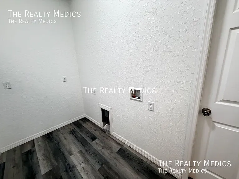 10 Locust Run Cir — Photo 17