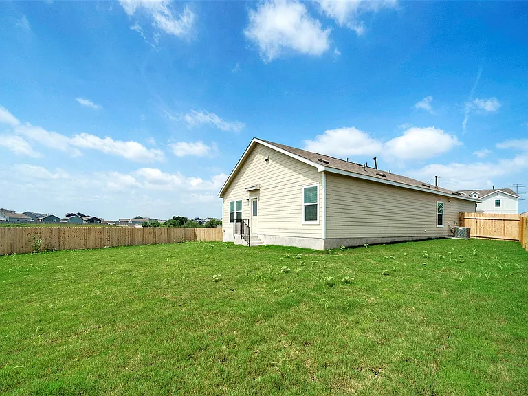 14405 Nini Cv — Photo 6