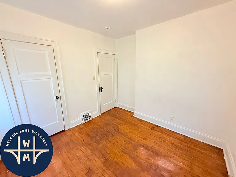 3021 N 61st St #LOWER — Photo 14
