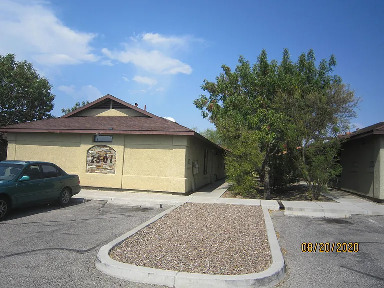 2501 S Pantano Pkwy #3 — Photo 3