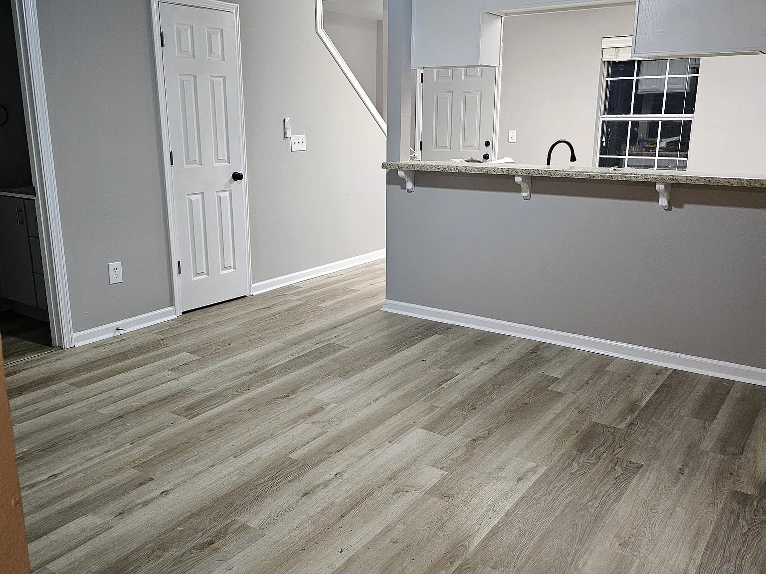 2 bed, 2.5 bath, 1100 sqft, $1,600 — Photo 4