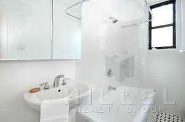 Rented by Hillel Realty Group | media 6