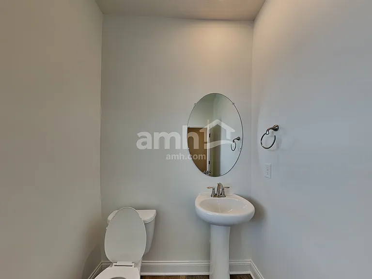 9016 Henley Ave — Photo 7