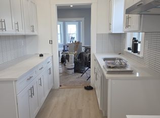12 Mount Vernon St #2, Salem, MA 01970