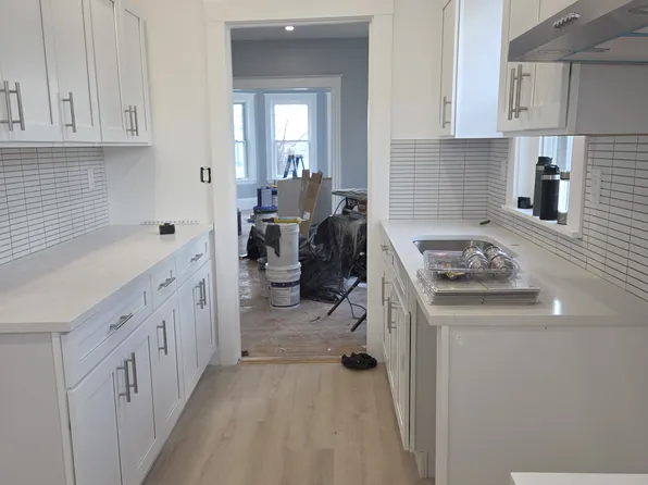 12 Mount Vernon St #2, Salem, MA 01970