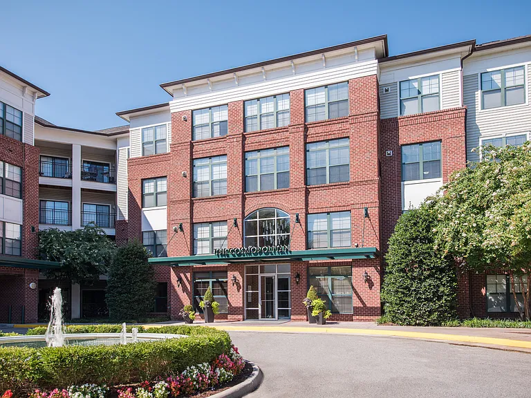 Spacious One- to Two-Bedroom Apartments in Lorton, VA