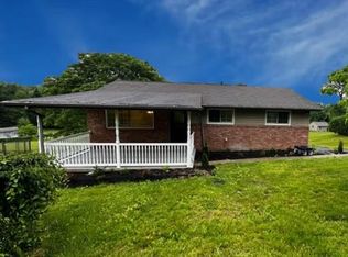 106 Mercury Dr, Coraopolis, PA 15108