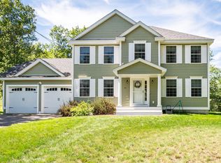 15 Blueberry Hill Rd, Raymond, NH 03077