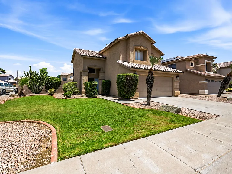 3906 E Kimberly Way — Photo 1