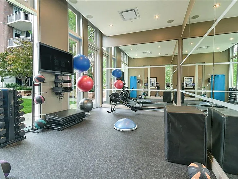 1820 Peachtree St #1002 — Photo 45