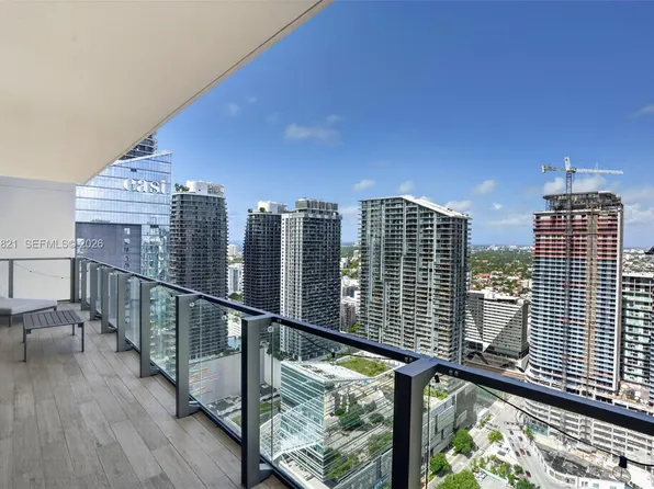 68 SE 6th St, Miami, FL