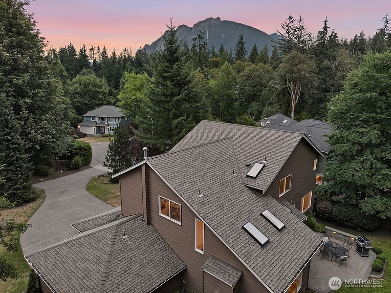 3rd image of 1535 SW 15th Place