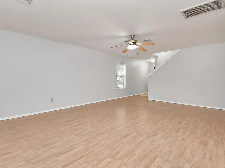 3919 Rolling Springs Ln — Photo 13
