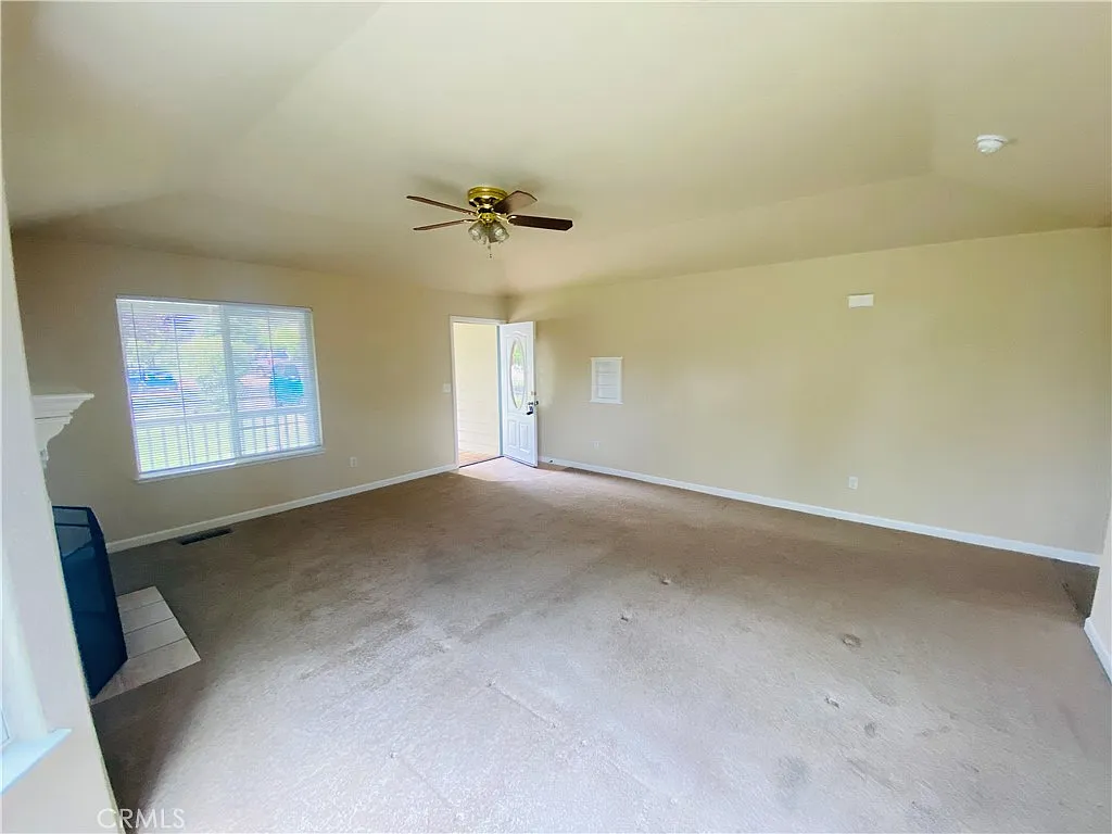 3 bed, 1468 sqft, $2,300 — Photo 4