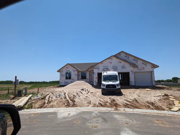 137 E Anniston Ct, Derby, KS 67037