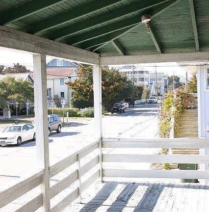 3rd image of 405 N Lumina Avenue