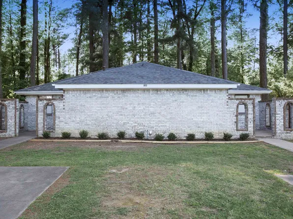 300 Bellewood Ln, Jacksonville, AR 72076