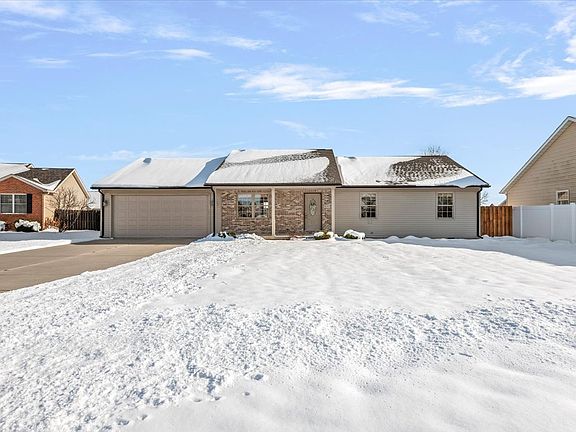 2nd image of 612 Garden Ct