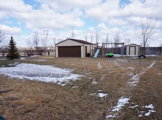 377 Maple Dr, Mapleton, ND 58059