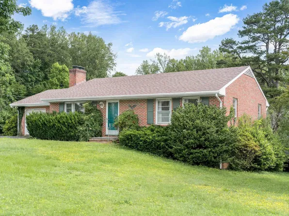 1160 Pen Park Ln, Charlottesville, VA 22901