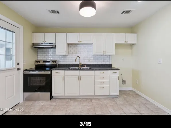 2410 Tyler Ave, Pascagoula, MS 39567