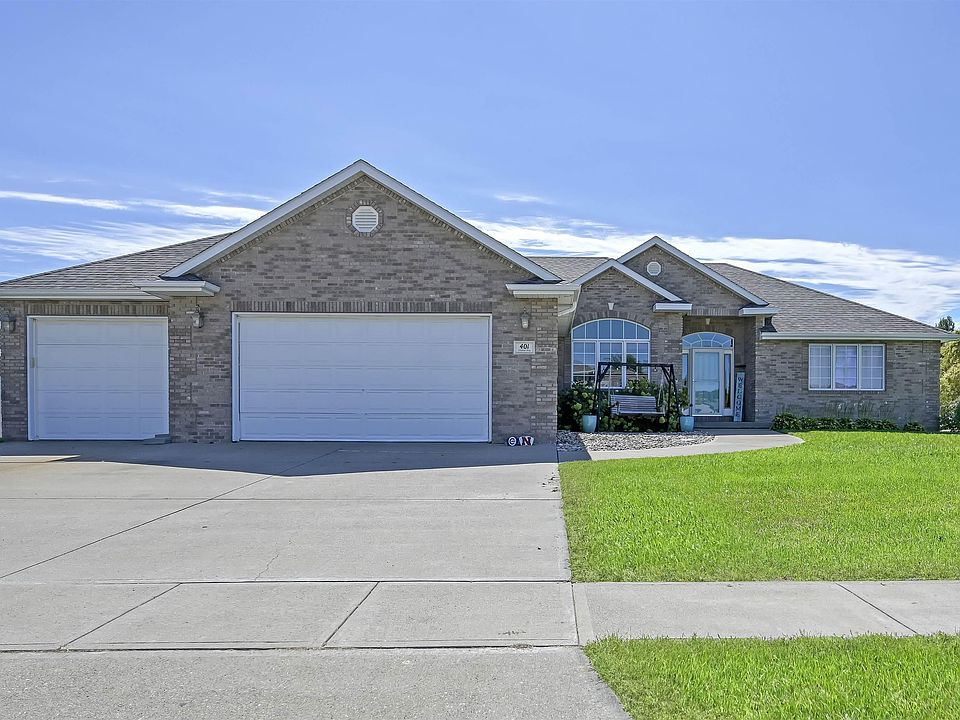 1st image of 401 Windsor Way
