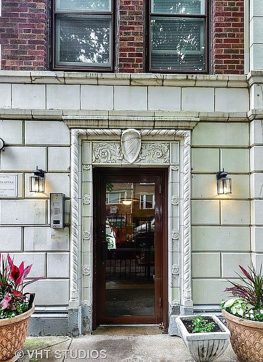 1st image of 5135 S Kenwood Ave APT 207