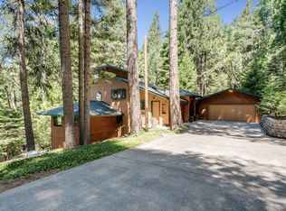 2111 Racoon Trl, Pollock Pines, CA 95726