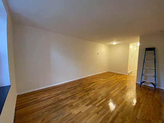 Rented by Oxford Property Group | media 7