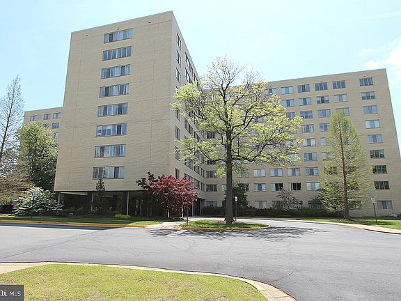 2nd image of 6641 Wakefield Dr APT 905