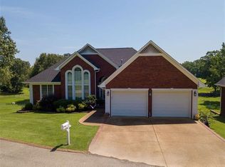 50 Grandview Cir, Adamsville, TN 38310