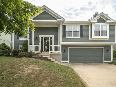 18665 W 161st St, Olathe, KS, 66062