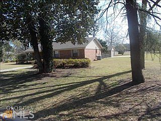 3rd image of 300 Parker Ave N