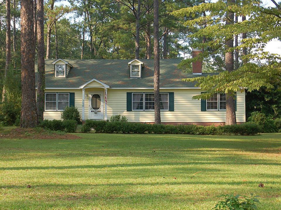 front of 303 Powell Dr