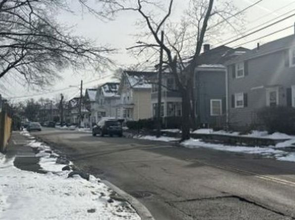 5-7 Laurel Rd, Milton, MA 02186