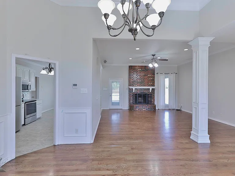 342 Pilgrim Rd — Photo 7