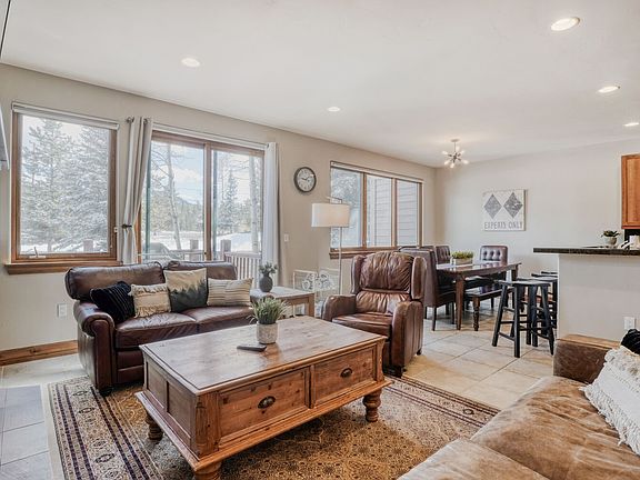 5th image of 15 Chestnut Lane UNIT 15