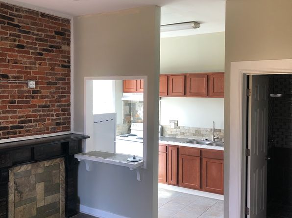 313 N Main St APT 2