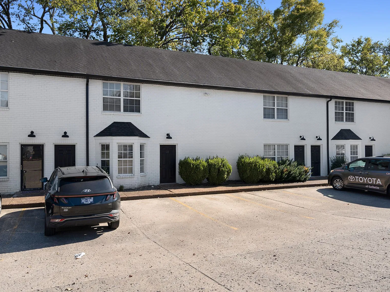 109 Harris Ln — Photo 3