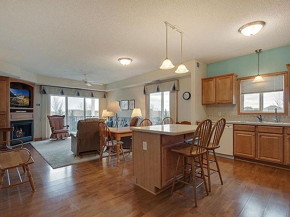 Kitchen to Living Room 