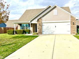 1345 W Jade Dr, Fortville, IN 46040