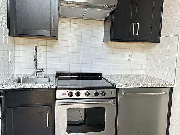 3rd image of 2210 Monferrato St #2B