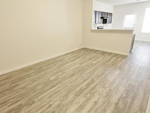 4th image of 3947 Lexington Grove Ct