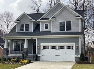 2212 Primrose Dr, Falls Church, VA 22046