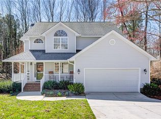 6419 Ivystone Dr, Jamestown, NC 27282