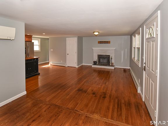 3rd image of 50 Doubleday Road