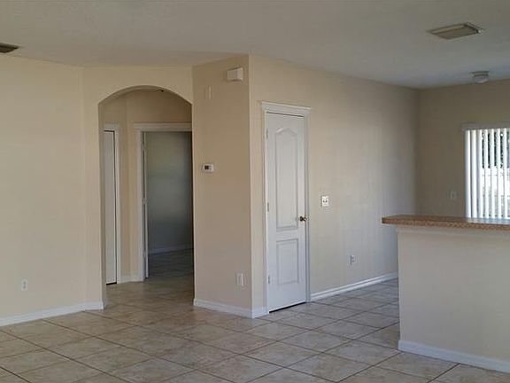 3rd image of 7461 Oxford Garden Cir